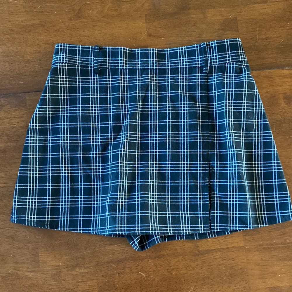 L.A Hearts white/Black plaid skort